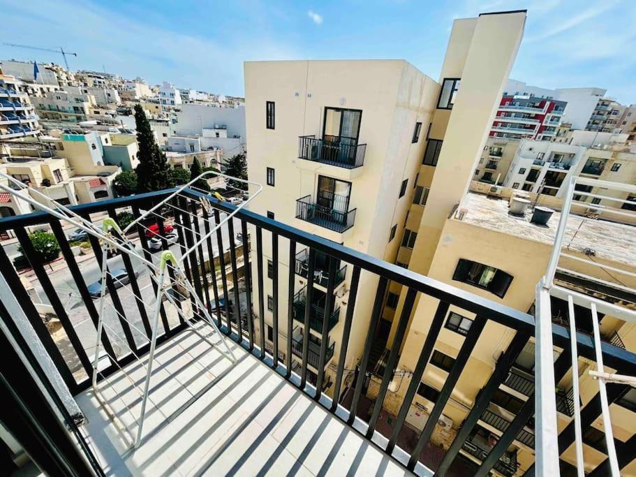 Duplex Whiskey Home 200M Away From The Sea And The Square St. Paul's Bay Exterior photo